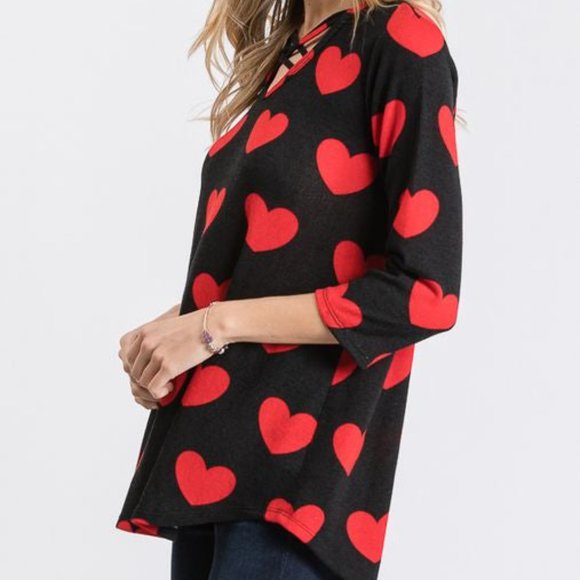 Black & Red Heart Criss Cross Chest 3/4 Sleeve Hacci Top - Picture 3 of 4
